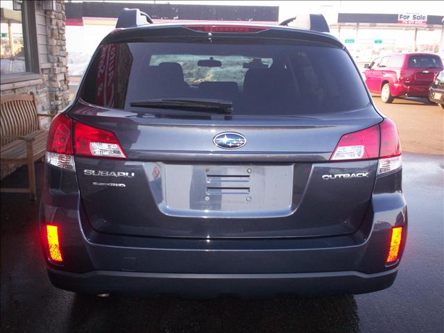 Subaru Outback 2010 photo 2