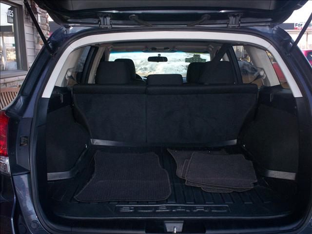 Subaru Outback 2010 photo 4