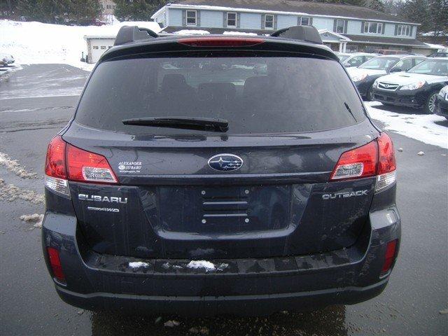 Subaru Outback 2010 photo 3