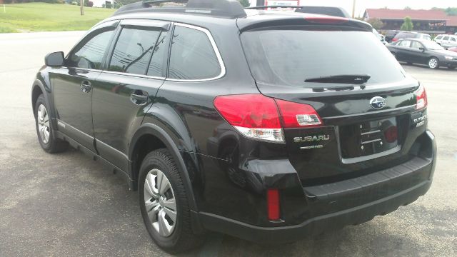 Subaru Outback 2010 photo 1