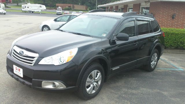 Subaru Outback 2010 photo 2