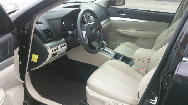 Subaru Outback 2010 photo 3