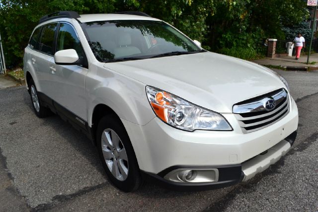 Subaru Outback 2010 photo 4