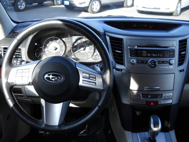 Subaru Outback 2010 photo 5