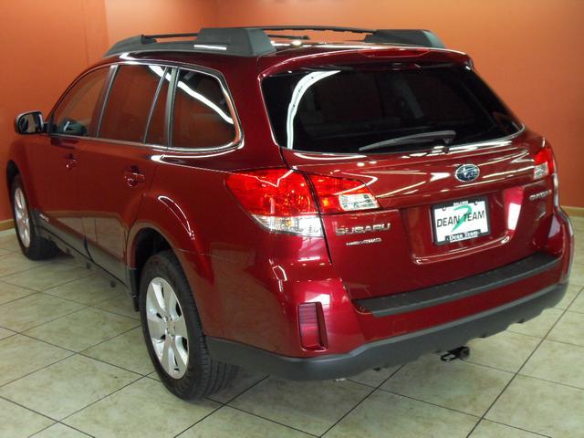 Subaru Outback 2011 photo 1