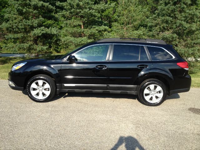 Subaru Outback 2011 photo 1