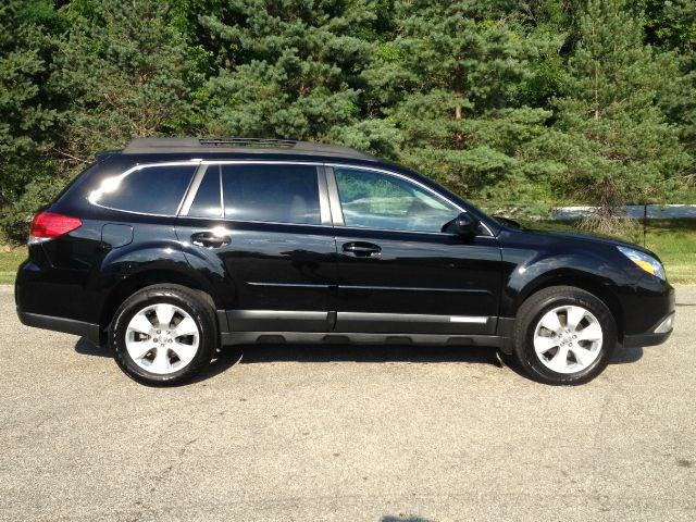 Subaru Outback 2011 photo 3