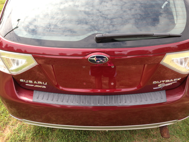 Subaru Outback 2011 photo 1