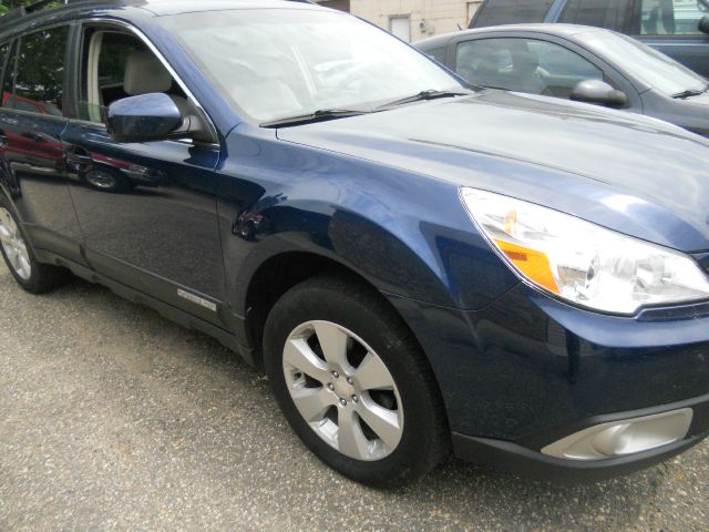 Subaru Outback 2011 photo 1