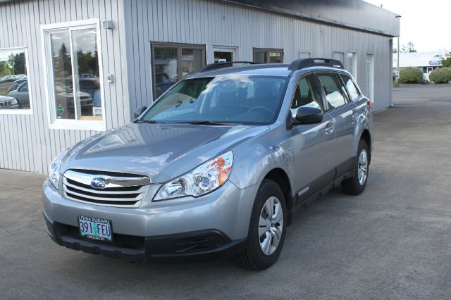 Subaru Outback 2011 photo 1