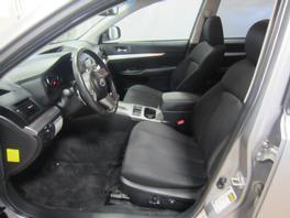 Subaru Outback 2011 photo 2