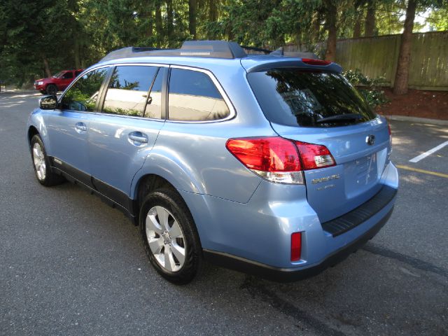 Subaru Outback 2011 photo 4