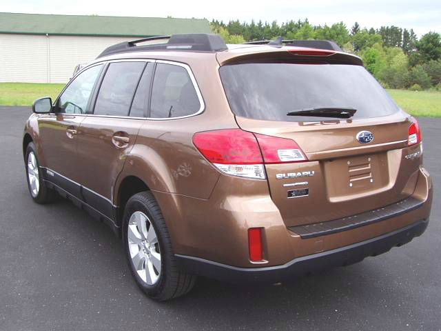 Subaru Outback 2011 photo 16