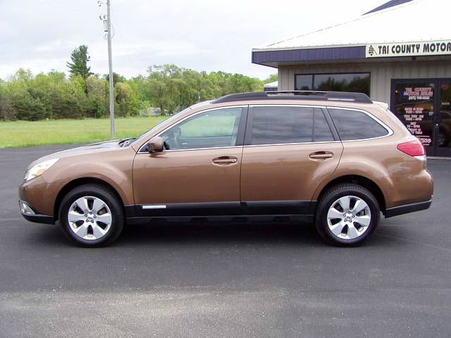 Subaru Outback 2011 photo 5