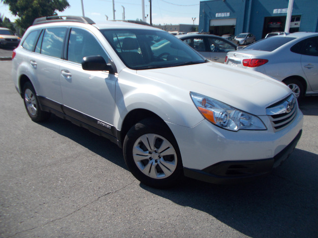 Subaru Outback 2011 photo 3