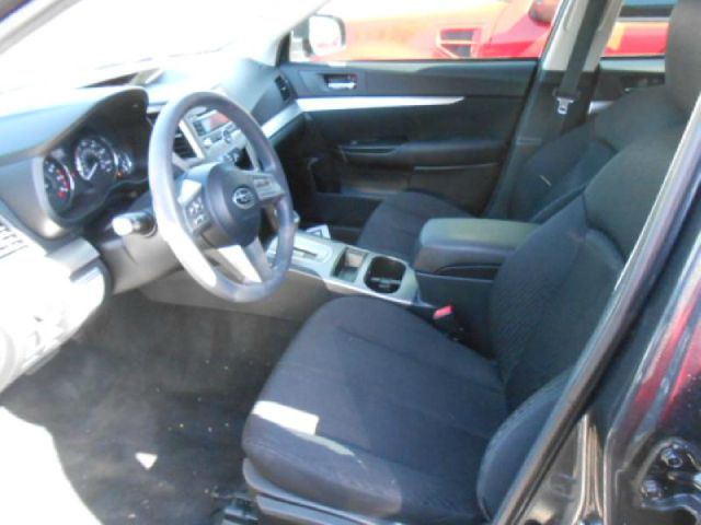 Subaru Outback 2011 photo 4