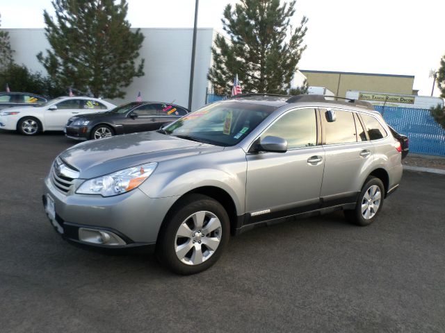 Subaru Outback 2011 photo 1