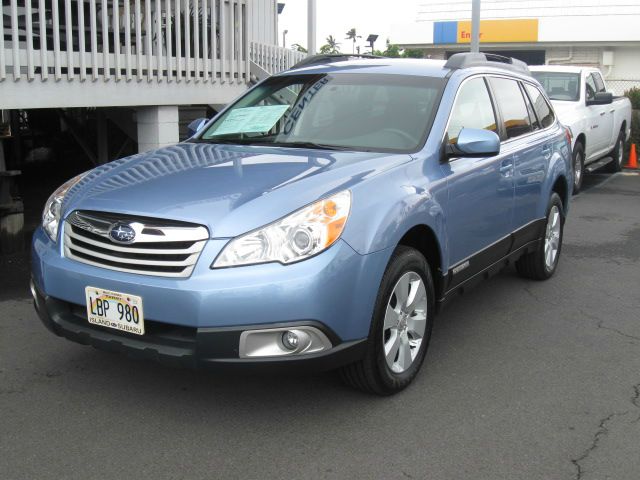 Subaru Outback 2011 photo 2