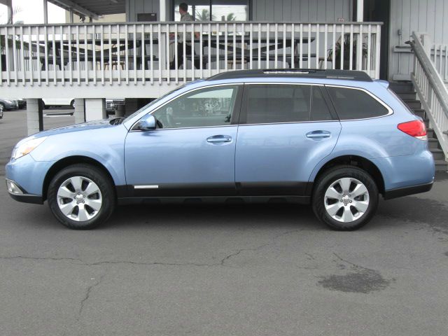 Subaru Outback 2011 photo 3