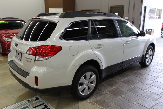 Subaru Outback 2011 photo 15