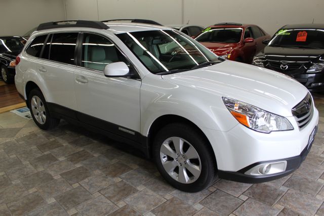 Subaru Outback 2011 photo 18