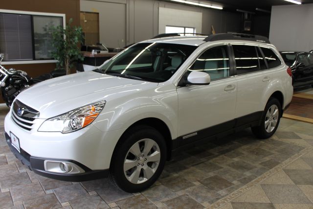 Subaru Outback 2011 photo 6