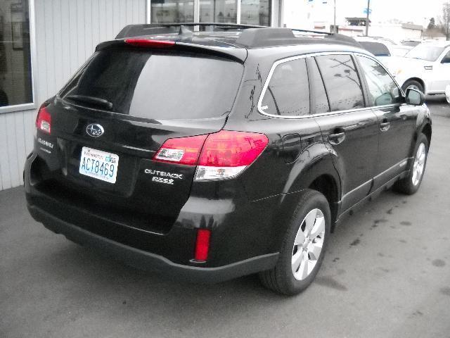 Subaru Outback 2011 photo 1