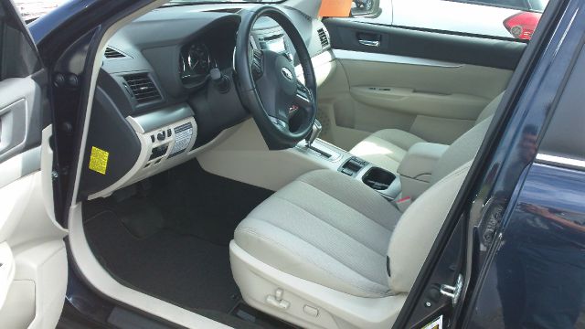 Subaru Outback 2012 photo 4