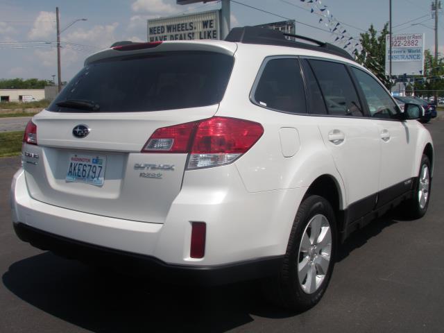 Subaru Outback 2012 photo 1