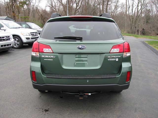 Subaru Outback 2012 photo 18