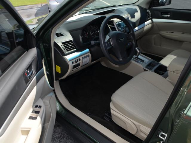 Subaru Outback 2012 photo 4