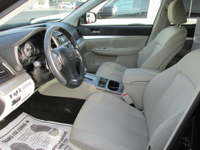 Subaru Outback 2012 photo 1