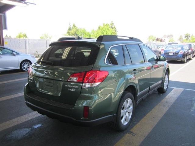 Subaru Outback 2012 photo 3