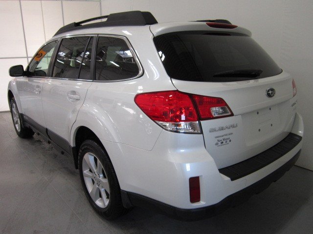 Subaru Outback 2013 photo 3