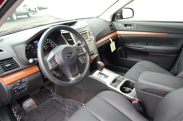 Subaru Outback 2013 photo 3