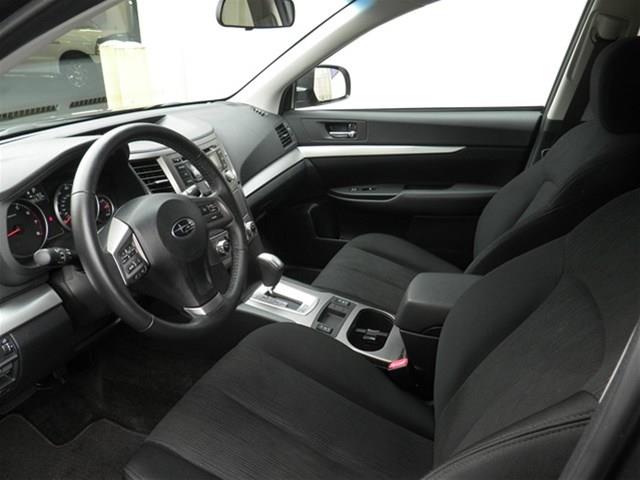 Subaru Outback 2013 photo 2