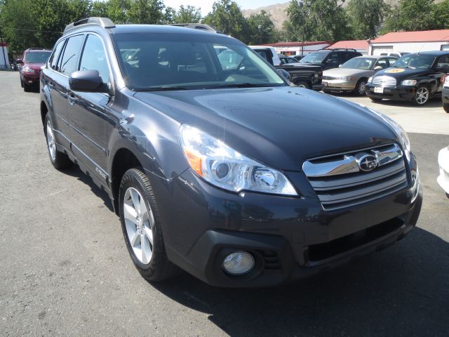 Subaru Outback 2013 photo 2