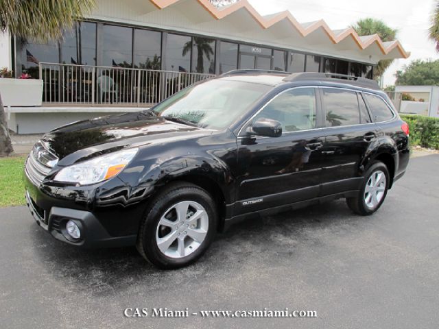 Subaru Outback 2013 photo 1