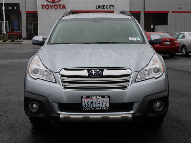 Subaru Outback 2013 photo 1