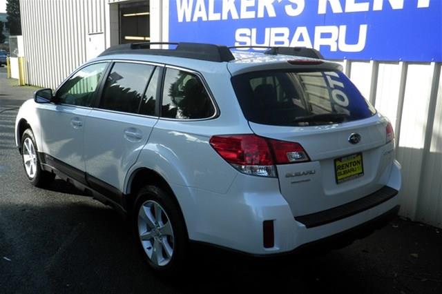 Subaru Outback 2014 photo 3