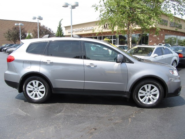 Subaru Tribeca 2009 photo 2