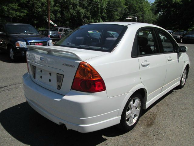 Suzuki Aerio 2003 photo 4