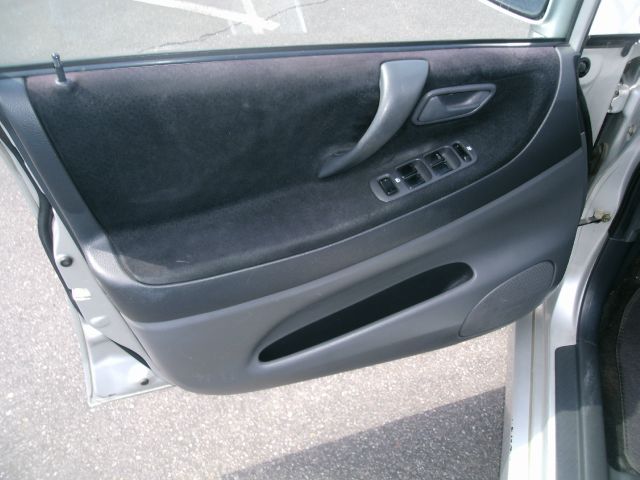 Suzuki Aerio 2003 photo 9