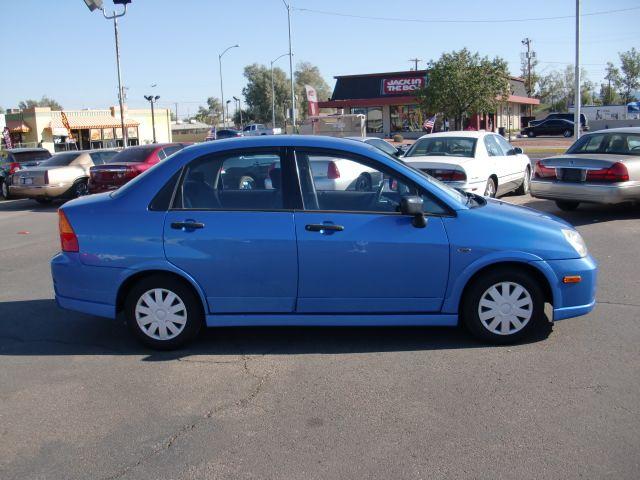 Suzuki Aerio 2004 photo 2