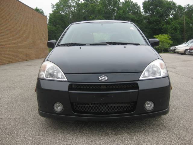 Suzuki Aerio 2004 photo 5