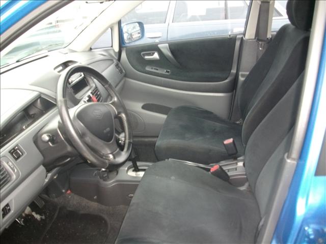 Suzuki Aerio 2004 photo 1