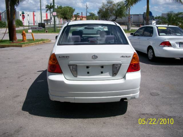 Suzuki Aerio 2004 photo 5