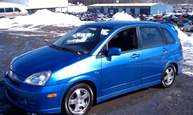 Suzuki Aerio AWD, REAR DVD, Navigation, 3RD ROW, Mem/heat Seats Hatchback