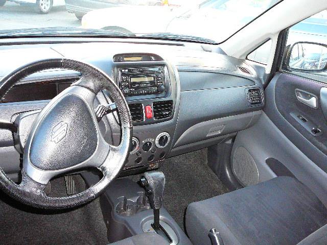 Suzuki Aerio 2004 photo 5