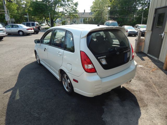 Suzuki Aerio 2004 photo 12